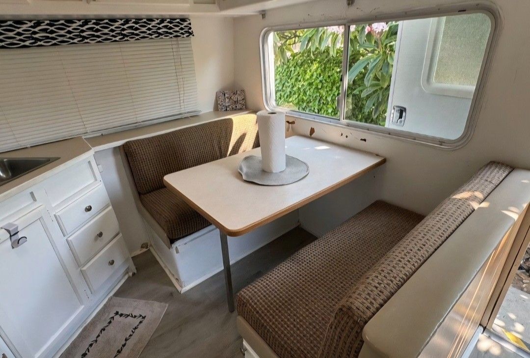 2002 Splash Travel Trailer 26FT.