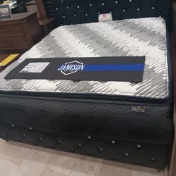 *Wow*---Black Mature Velvet Fabric King Beds---Delivery Available 👌 