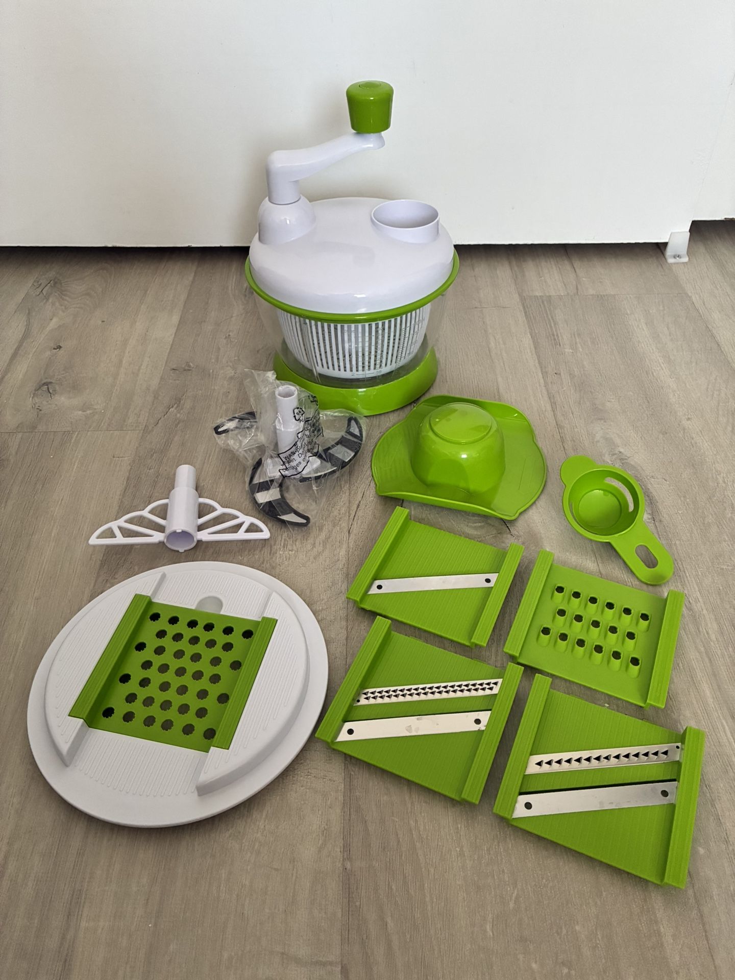 Salad Spinner With Blades Slicer Egg Yolk Strainer Shredder