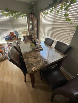 Granite Dining Room Table GOOD CONDITIONS