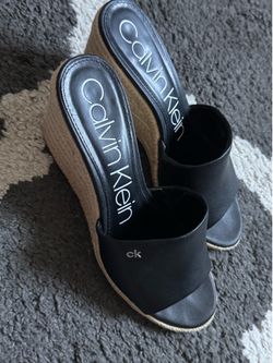 Calvin Klein Women’s Black Leather Slide Sandals Sz 9