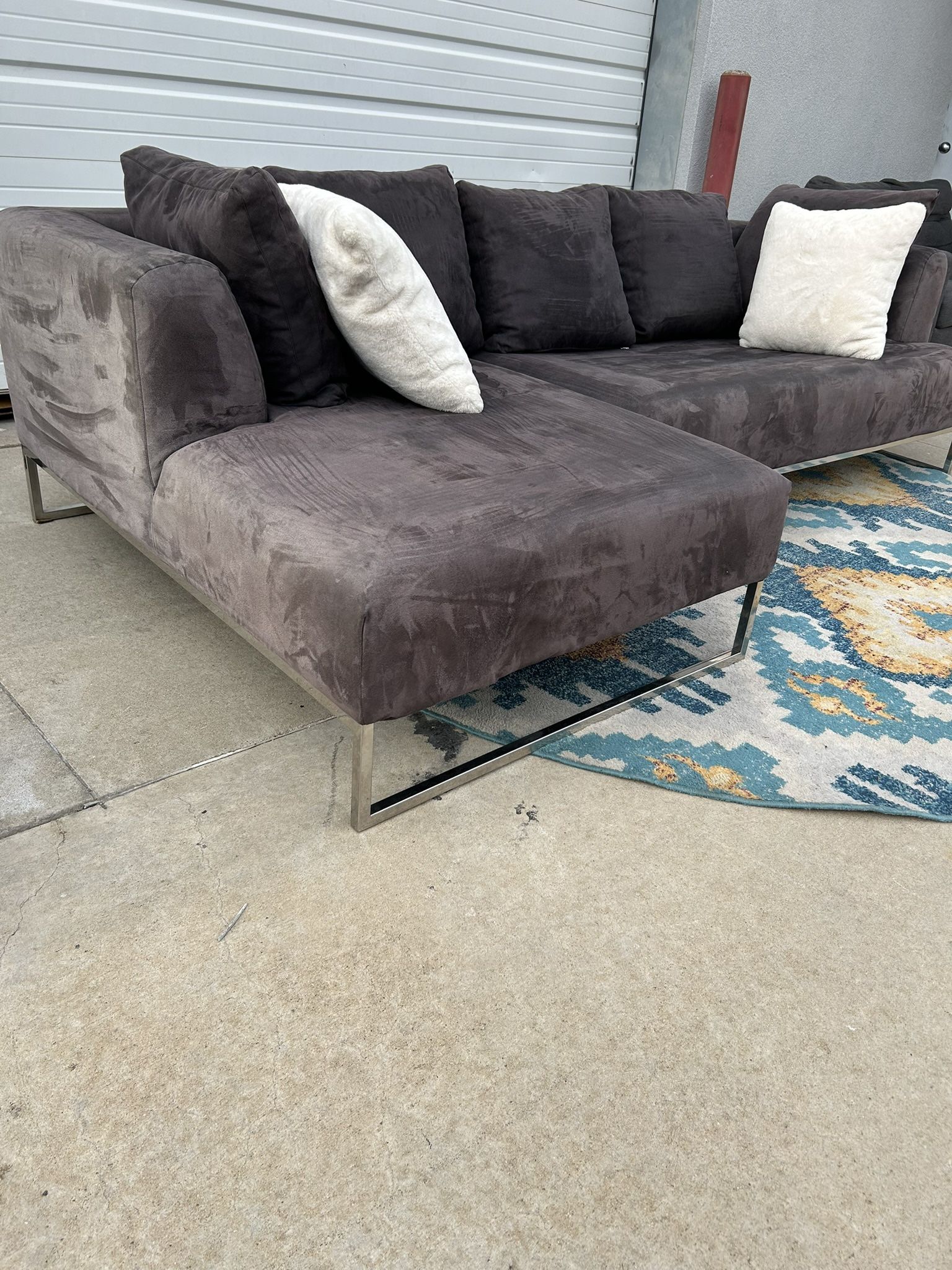 Microfibre Sectional Couch (Free delivery)
