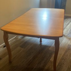 Solid Maple Amish Hand-Crafted Dining Table