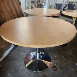 Round Kitchen/ Breakroom Table