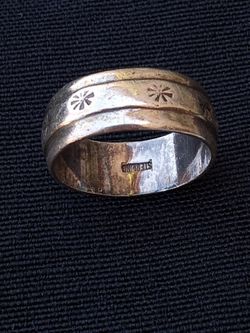 VINTAGE HANDMADE STERLING SILVER RING
