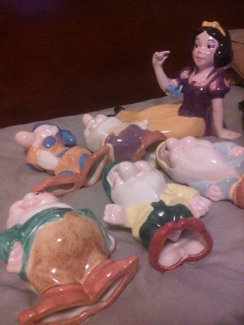 Snow white and 5 of the dwarfs collection