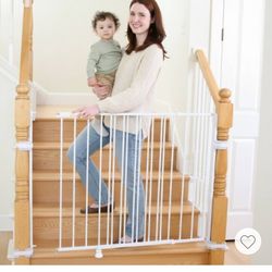 Regalo Baby / Pet  Safty Gate $25 ea. Brand new (Price Is Firm)