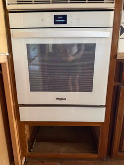 Whirlpool WOS52ES4MW 2.9 Cu. Ft. 24 Inch Convection Wall Oven