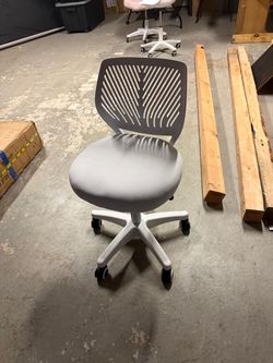 White height adjustable ergonomic swivel chair
