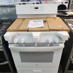 30 in. 5.0 cu.ft. Freestanding Gas Range in
White with Griddle