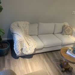 Finnala 95” Couch