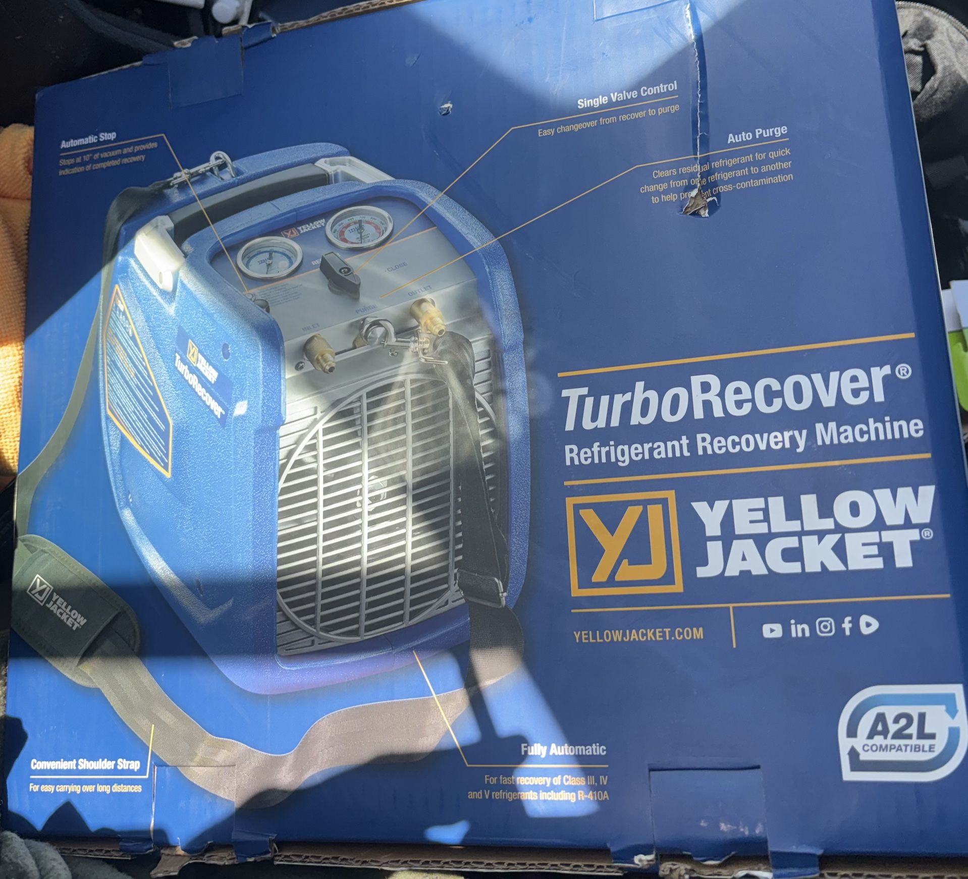 Yellowjacket recovery machine