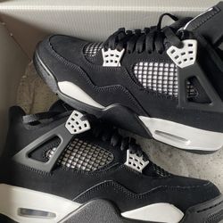 Jordan 4 White Thunder Brand New 