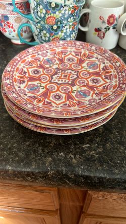 Medium Plates 9 Pieces  All For $25