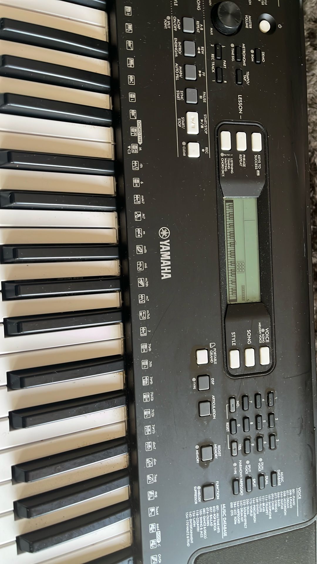 YAMAHA PSR-E373