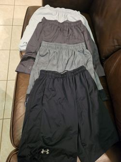 Under Armor basketball shorts men's size Medium