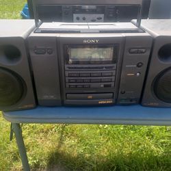 Sony ..Portable radios 