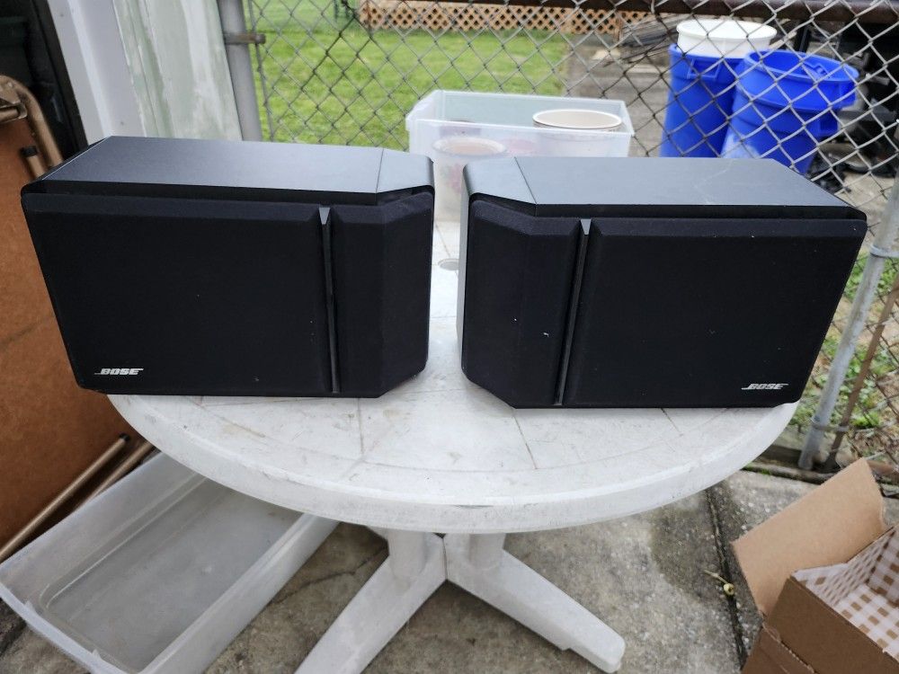 Bose 201 Speakers Left And Rigjt