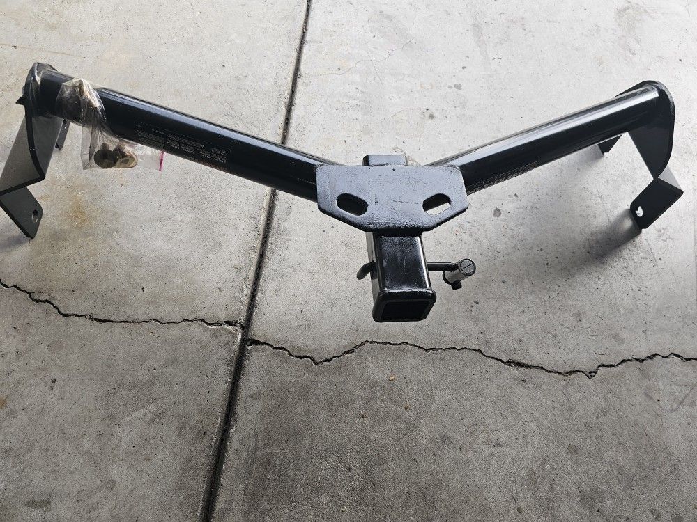 Trailer hitch new for lexus 2020 300 NX . Can be USED on OTHER YEARS MUST RESURCH WHAT YEAR.