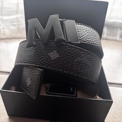Mens Black Leather Belt - Size (30x32)