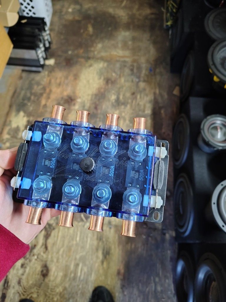 Blurred Vision Audio BV-4AMG 4-Way AMG Bolt Down Mega Fuse Holder with 4 fuses