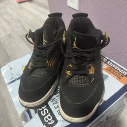 Royalty Jordan 4