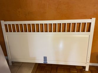 White headboard king size (fits queen)
