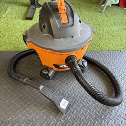 Ridgid 6 Gal. 3.5 Peak HP NXT Shop Vacuum Wet Dry Vac with General Debris Filter, Locking Hose and Attachment