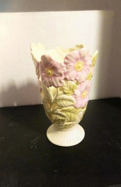 Lenox Porcelain Pink Wild Rose Floral Vase – Retired Vintage 3D Relief Design