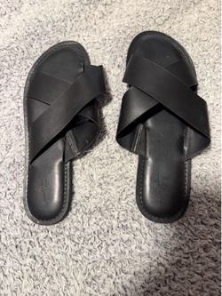 Brand new size 9 woman sandals