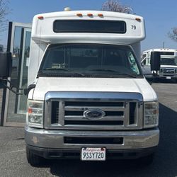 2013 Ford E-450