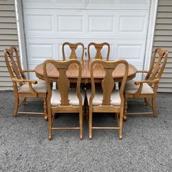 Vintage Solid Oak Dining Table & 6 Chairs 