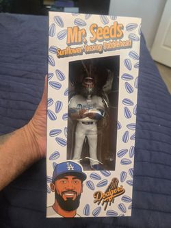 TeOscar bobblehead