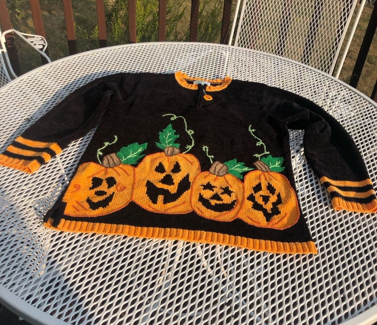 VTG HALLOWEEN SWEATER ~ SIZE MEDIUM 🎃