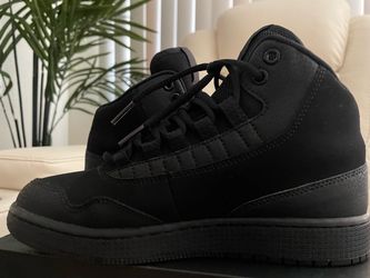 The Jordan Executive 'Triple Black' (style code 820241-010 size 5y