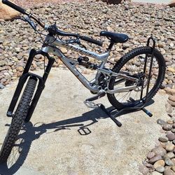 Banshee Darkside Mtb
