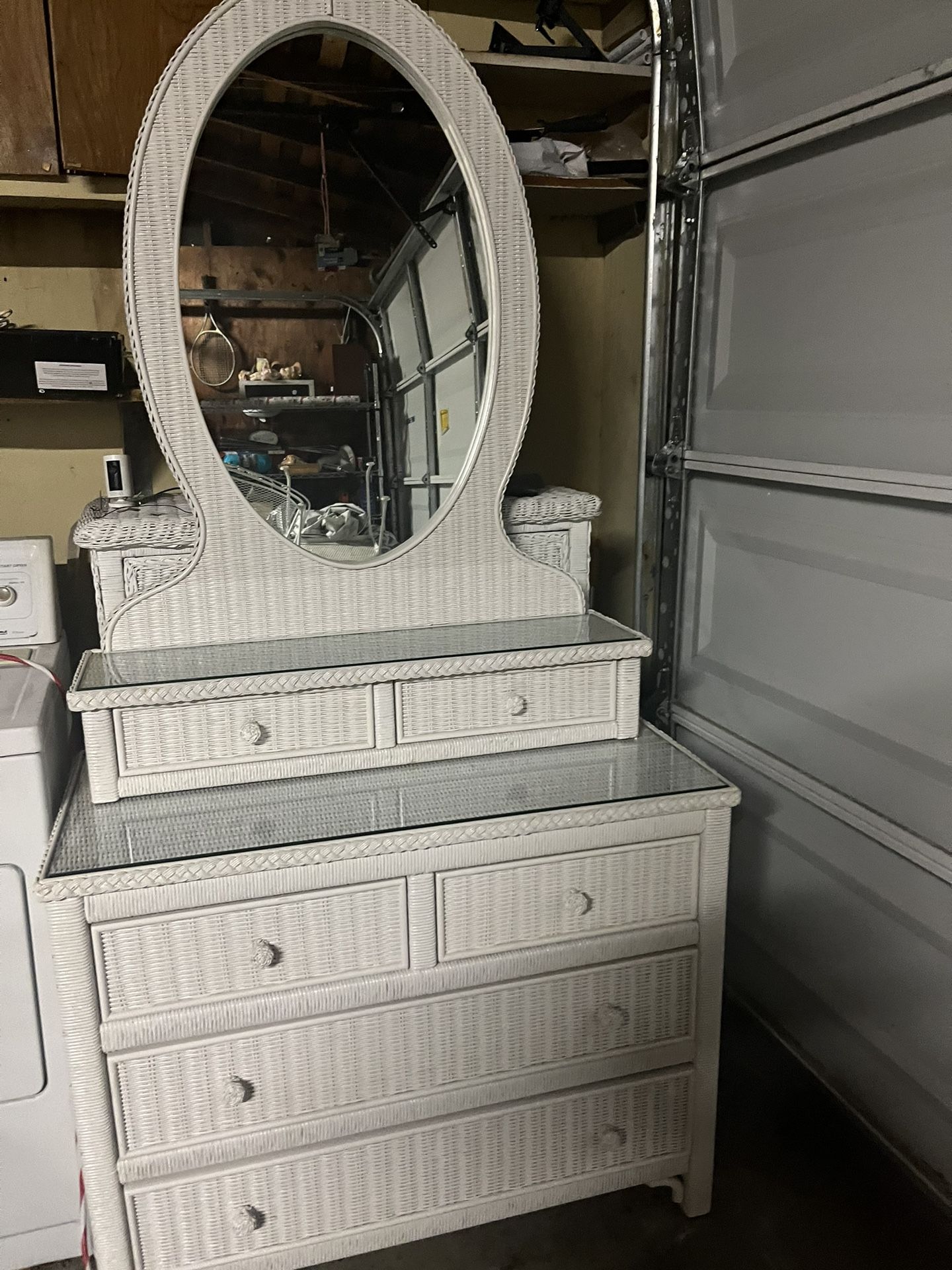 White Wicker Vanity Chest of Drawers & Mirror 