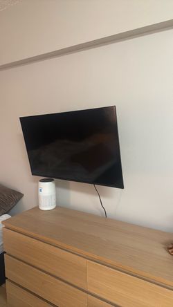 INSIGNIA TV
