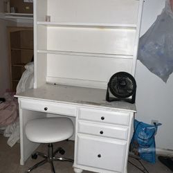 Beautiful Desk With Hutch 