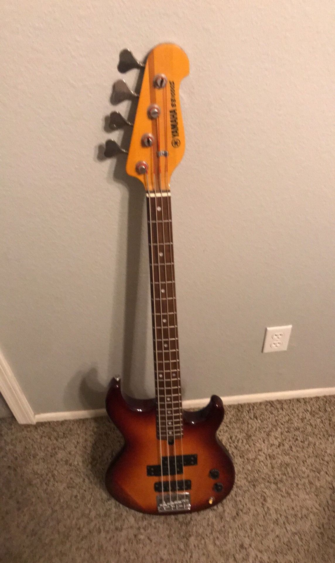 Yamaha BB1000S Electric bass guitar ⭐️Price drop⭐️
