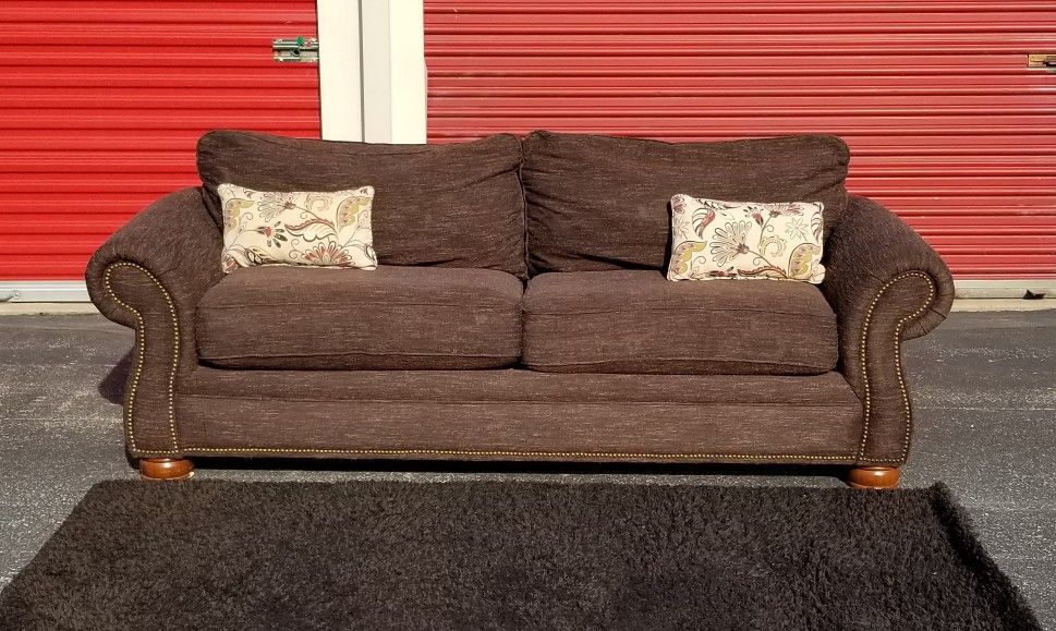 FREE LOCAL DELIVERY LazyBoy Super Comfy Full Size Sofa for Sale in