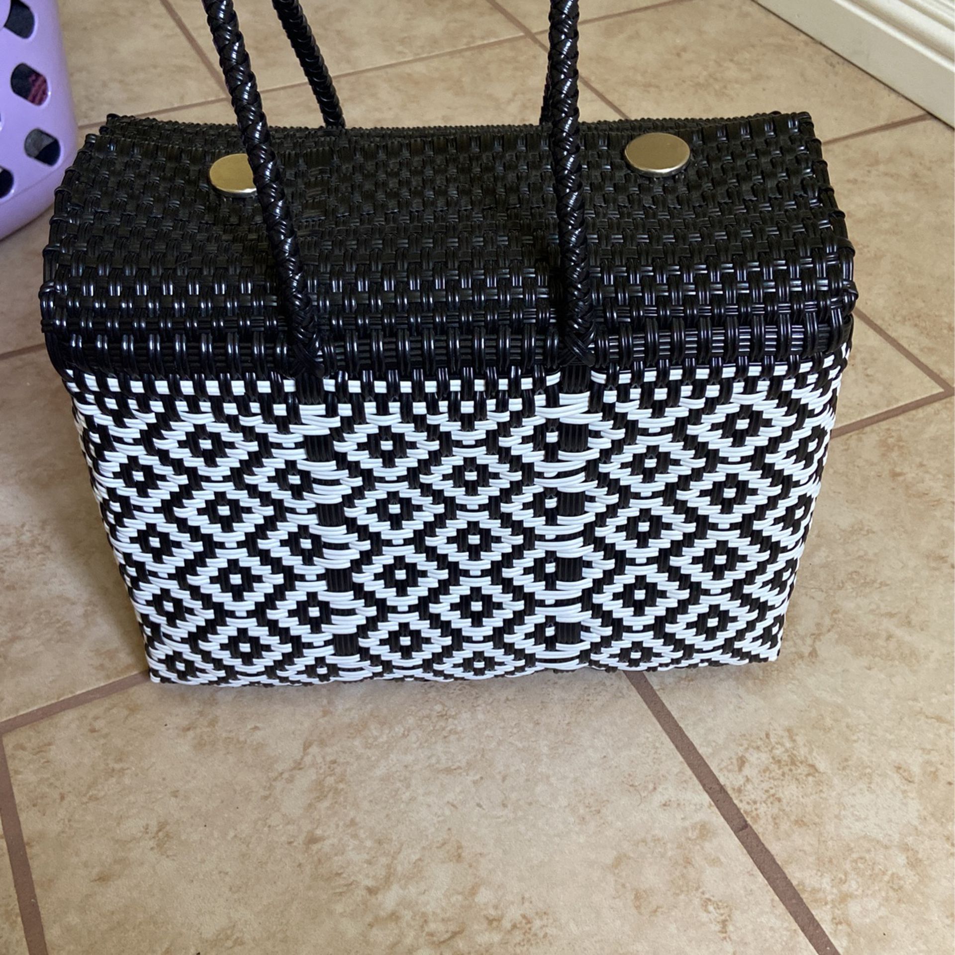 Louis Vuitton pouch for Sale in Irwindale, CA - OfferUp