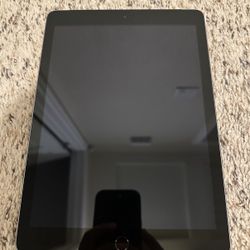 iPad 5th generation 32gb Cellular Unlocked 