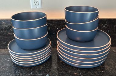 Set of plates and bowls