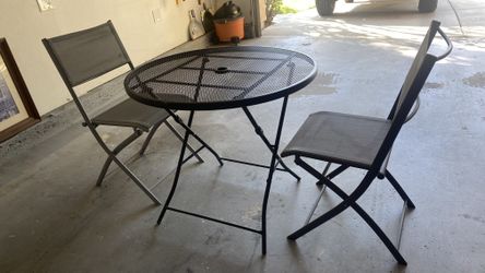 Outdoor Table & 2 Chairs
