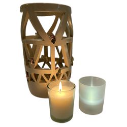 Ceramic ivory Laced Rose Candle Holder with 2 tea-lights 