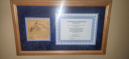 Kobi bryant signed floorboard