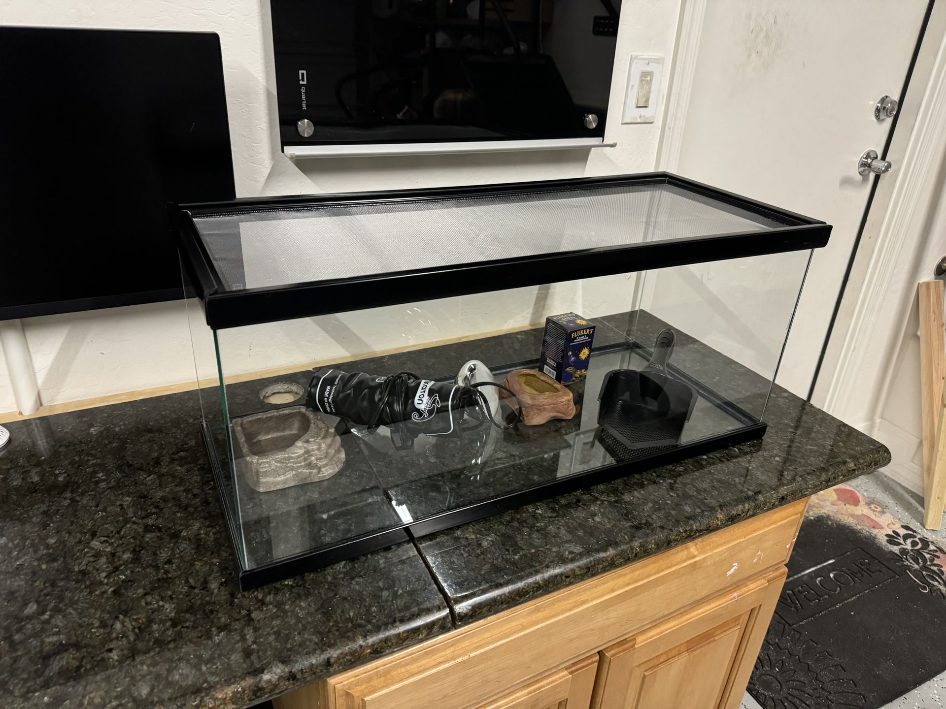 20 Gallon Reptile Setup