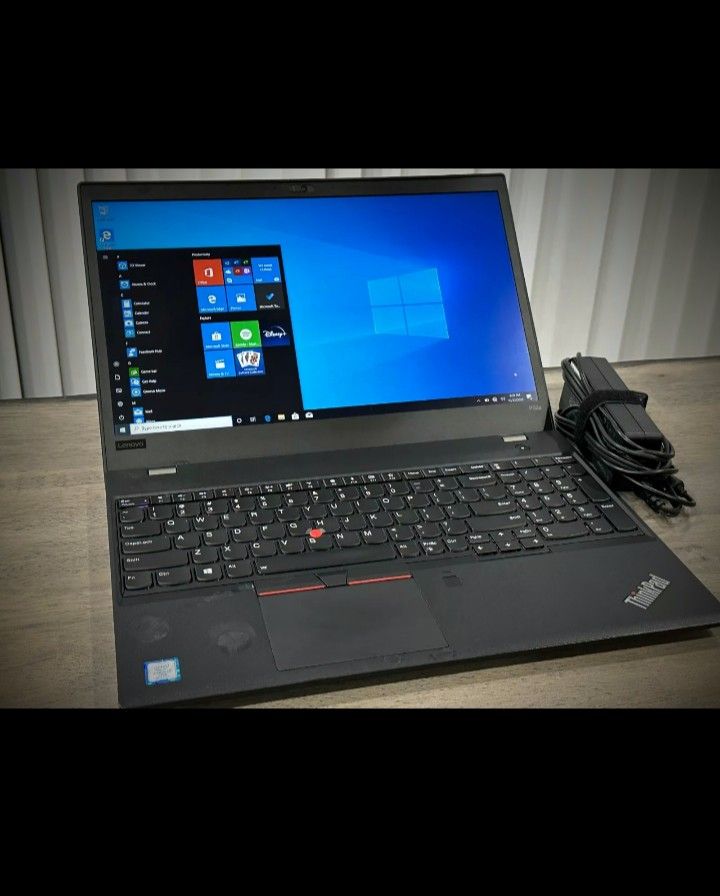 (Laptop) (Touchscreen)

IBM Lenovo thinkpad p52s

Intel i7 2.0ghz 8th generation
Series 256gb SSD Windows 11 pro
Webcam
8gb ram
