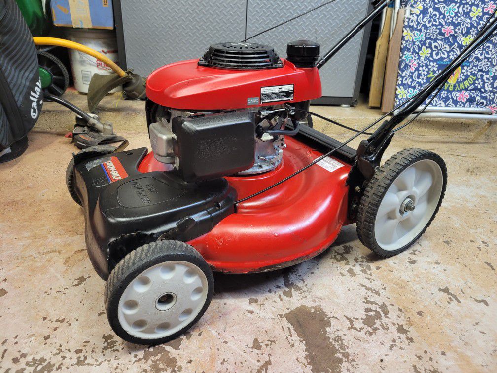 Self Propelled Lawn Mower With Honda Engine 